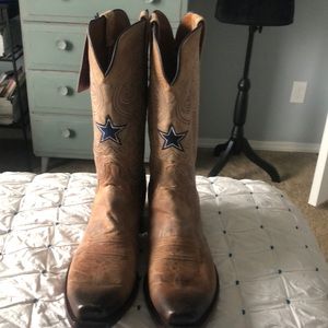 Dallas Cowboys Lucchese boots